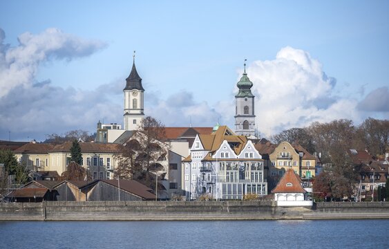 Lakeside promenade and steeples of the church M&uuml;nster Unserer Lieben Frau and St. Stephans Church, Lindau Island, Lake Constance, Bavaria, Germany