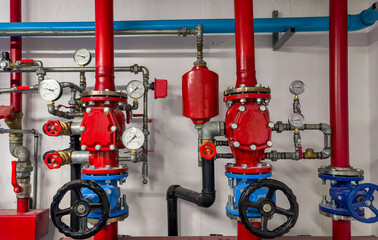 A component of a fire protection system, a control and signaling station for a sprinkler or hydrant network. A water and pressure system installation