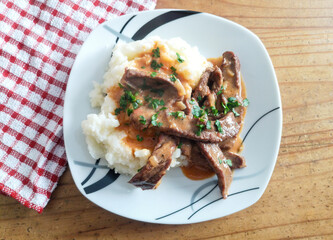 Boeuf Stroganoff with mashed potatoes