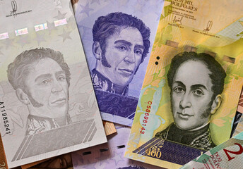 current banknotes from the Republic of Venezuela