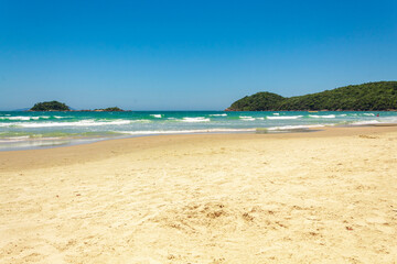 Obraz premium Praia Palmas do Arvoredo cidade de Governador Celso Ramos Santa Catarina Brasil região da Grande Florianopolis