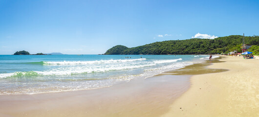 Praia Palmas do Arvoredo cidade de Governador Celso Ramos Santa Catarina Brasil regi&atilde;o da Grande Florianopolis
