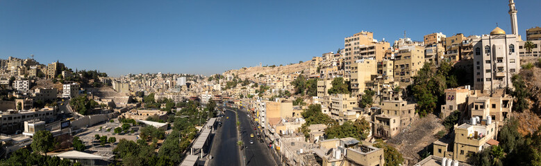 Obraz premium Downtown Amman on a hot sunny summer day 