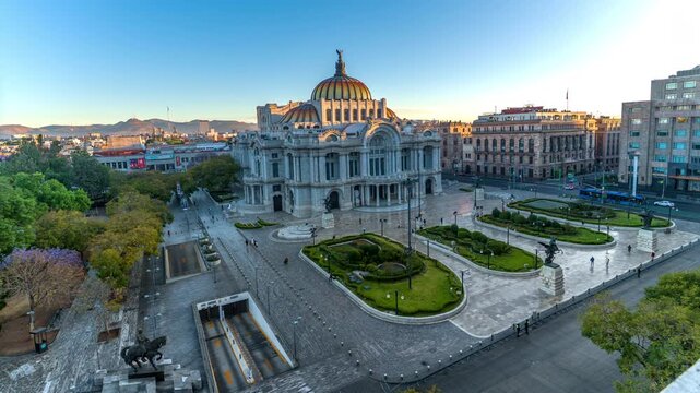 Sunrise Light Over Palacio de Bellas Artes, Mexico City, CDMX  Mexico - 4k Timelapse 