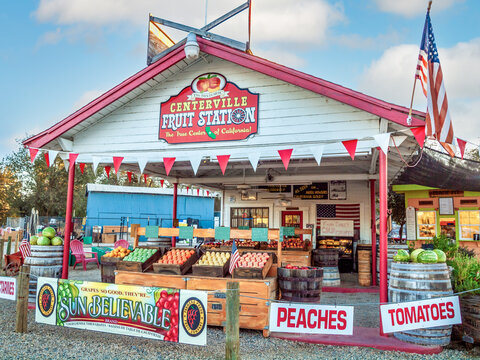 the historic centerville fruit station.