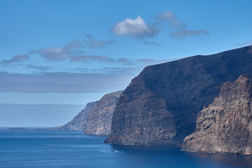 Fototapeta premium Panoramic views of the stunning Cliffs of Los Gigantes at sunset on the island of Tenerife