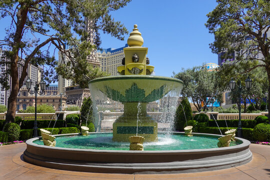 Paris Las Vegas Eiffel Tower Fountain View