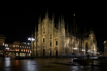 Fototapeta premium Gothic Masterpiece Milan Cathedral Duomo di Milano Illuminated at Night