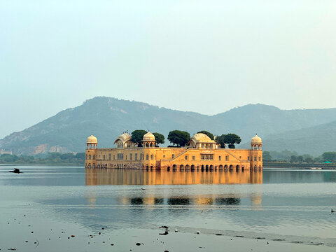Jal Mahal water palace in the middle of Man Sagar Lake, Jaipur, Rajasthan, India.