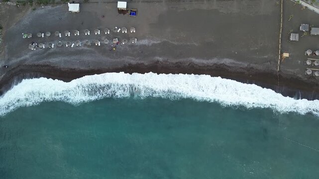 Wavy sea from the sky