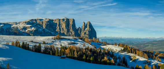 Obraz premium Panorama of the Dolomites mountains during autumn sunrise