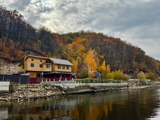Fototapeta premium autumn on the river