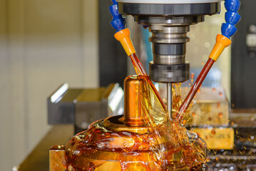 CNC Milling Machine Cutting Shell Mold with Ball Nose End Mill and Oil Coolant