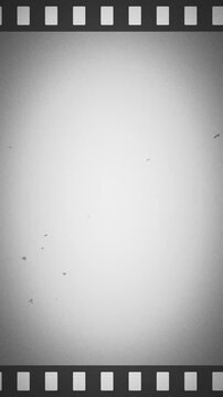 昔の映写機風のフィルム動画。縦型のスマートフォンサイズ	
