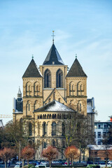 Obraz premium Historische Kirche in Köln im Winter