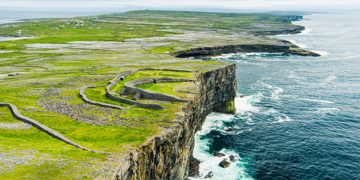 Aerial view of Dun Aonghasa or Dun Aengus , the largest prehistoric stone fort of the Aran Islands, popular tourist attraction, important archaeological site, Inishmore, Ireland