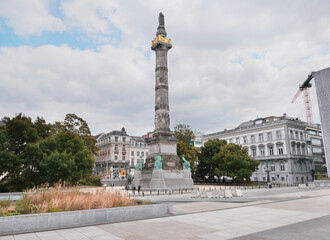 Obraz premium The Congress Column and Tomb of the Unknown Soldier as seen from Rue due Congrès during a summer season in Brussels, Belgium