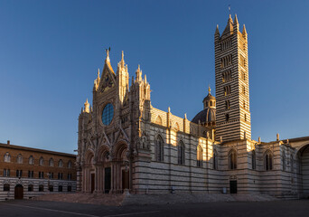 Obraz premium Morning view of Siena Cathedral (Duomo di Siena) in Italy