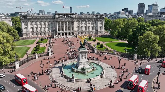 Aerial view of Buckingham Palace and surrounding area