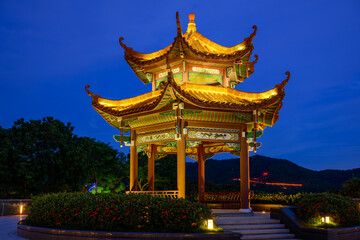 Obraz premium Blue Hour of a Pavilion