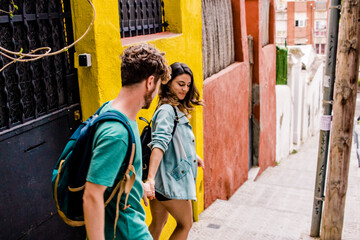 young tourists wallking by the city © Vera Norma