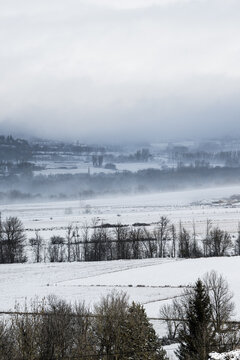 Snow-covered mountains and cloudy sky in the Pyrenees
