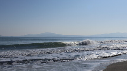 ocean waves, sea waves, rolling waves, breaking waves, wave motion, surf,
pier, wooden pier, pier structure, pier posts, pier legs, pier silhouette,
water movement, sea foam, splashing water, tidal mo