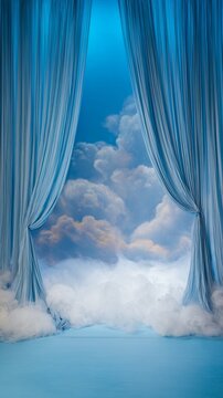 Cortinas celestes abiertas a un cielo de nubes y un suelo de bruma, Ambiente celestial lujoso con nubes suaves y cortinas, Escenario teatral de ensue&ntilde;o para historias de fantas&iacute;a