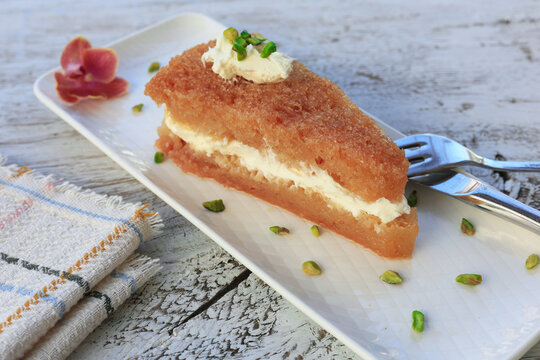 Ekmek Kadayıfı Kaymaklı - Turkish Kadayıf desert	