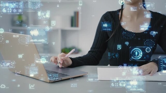 ノートパソコンを使って勉強する女性とデジタルテクノロジーのコンセプト