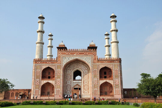 mausoleum in agra