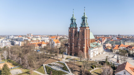 6 march 2025, Poznan, Poland. Aerial, drone view of The Archcathedral Basilica of St. Peter and St. Paul in Poznań. Ostrów Tumski, Cathedral island with the olders cathedral of Poland. Winter time. © Dirk