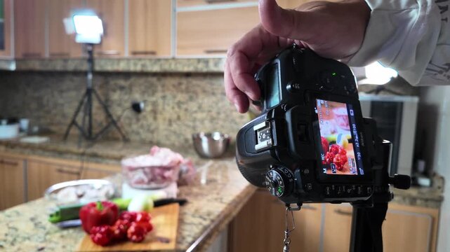Filming kitchen scene with DSLR, USA, cozy cooking setup