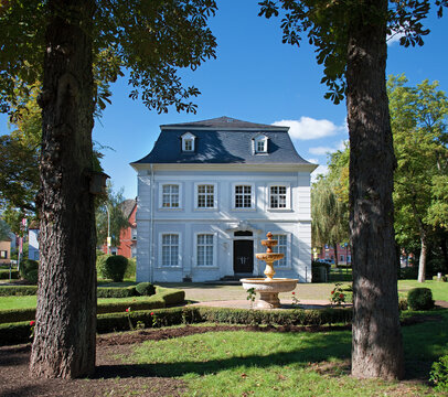 Ottweiler, Stengel-Pavillon und Barock-Rosengarten im Saarland, Deutschland
