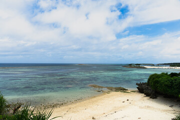沖縄　本島　エメラルドビーチ　岩