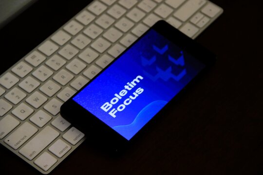 Boletim Focus - Relat&oacute;rio semanal gratuito, divulgado toda segunda-feira pelo Banco Central do Brasil, que resume as proje&ccedil;&otilde;es de cerca de 140 institui&ccedil;&otilde;es financeiras e consultorias.