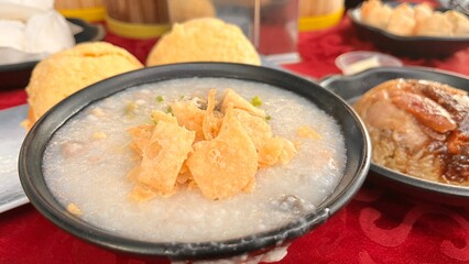 Porridge and chicken 
