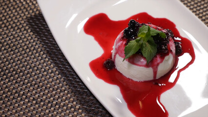 strawberry cheesecake with chocolate © mxxiimk