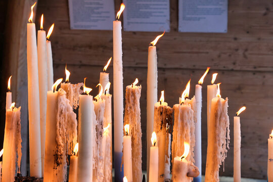 La ciergerie de Lourdes de Notre Dame du rosaire de Lourdes
