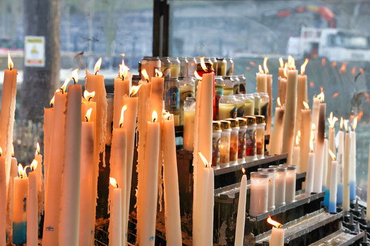 La ciergerie de Lourdes de Notre Dame du rosaire de Lourdes
