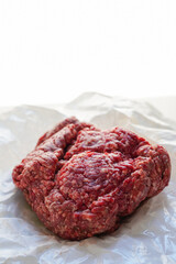 白背景のミンチ(ひき肉)、コピースペース
