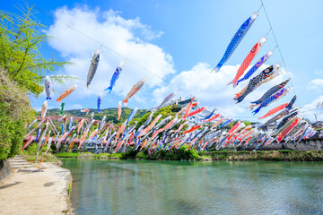 春の川上峡　鯉のぼり　佐賀県佐賀市　Kawakami Gorge in spring. carp streamer. Saga Pref, Saga City.
