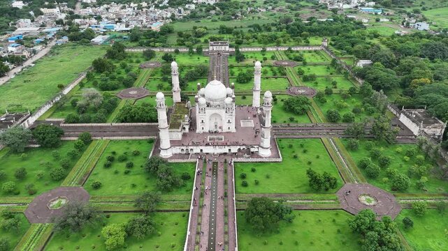 Bibi ka Maqbara, Aurangabad, India 4k drone aerial view