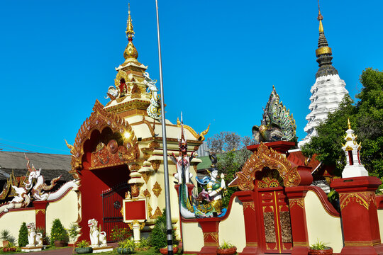 art of door buddhist temple in thailand