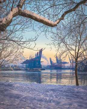 Der Hamburger Hafen im Winter
