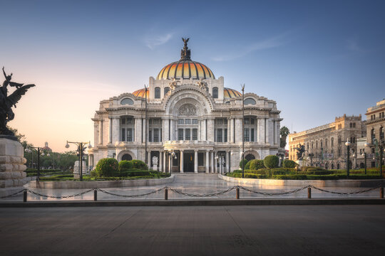 Palacio de Bellas Artes (Palace of Fine Arts) - Mexico City, Mexico