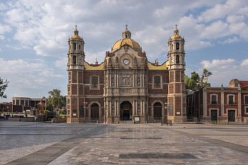 Fototapeta premium Old Basilica of Guadalupe (Templo Expiatorio a Cristo Rey) at Our Lady of Guadalupe religious complex of Tepeyac - Mexico City, Mexico