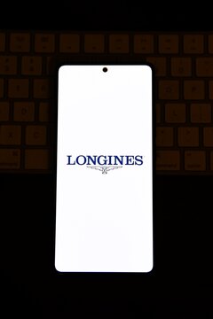 Longines - Marca su&iacute;&ccedil;a de rel&oacute;gios de luxo, fundada em 1832 em Saint-Imier, Su&iacute;&ccedil;a. Conhecida pelo seu logotipo de ampulheta alada, a marca &eacute; famosa pela sua longa tradi&ccedil;&atilde;o na cronometragem esportiva.