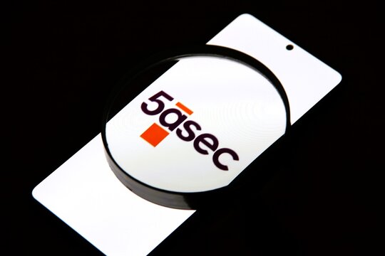 5&agrave;sec - sancass&eacute;c- Rede de lavanderias de origem francesa, especializada no tratamento, limpeza (a seco e &aacute;gua), passadoria e conserva&ccedil;&atilde;o de roupas e tecidos. 