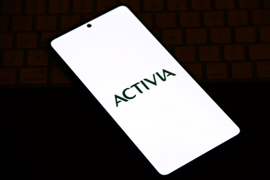 Activia - Linha de produtos l&aacute;cteos funcionais da Danone que cont&eacute;m probi&oacute;ticos vivos, especificamente a bact&eacute;ria Bifidobacterium animalis lactis (ou Bifidus ActiRegularis).